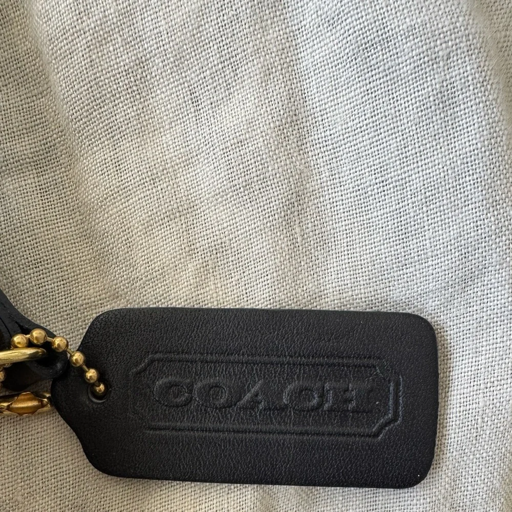 Vintage Coach Crossbody in Navy - Picture 2 of 6